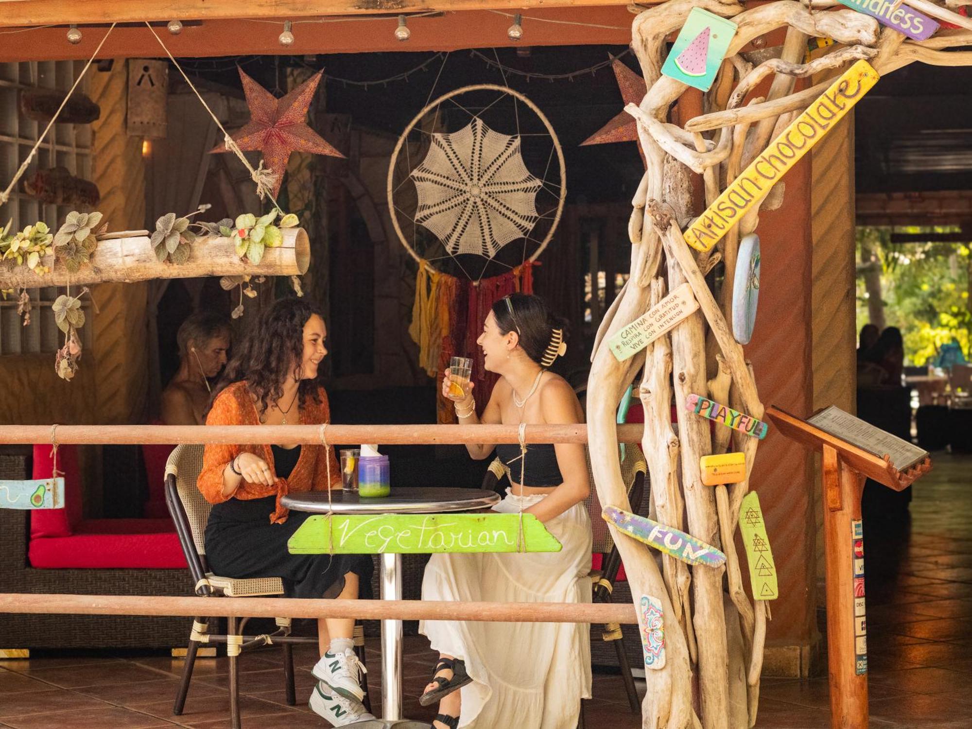 מונטזומה El Sano Banano Beachside Hotel מראה חיצוני תמונה